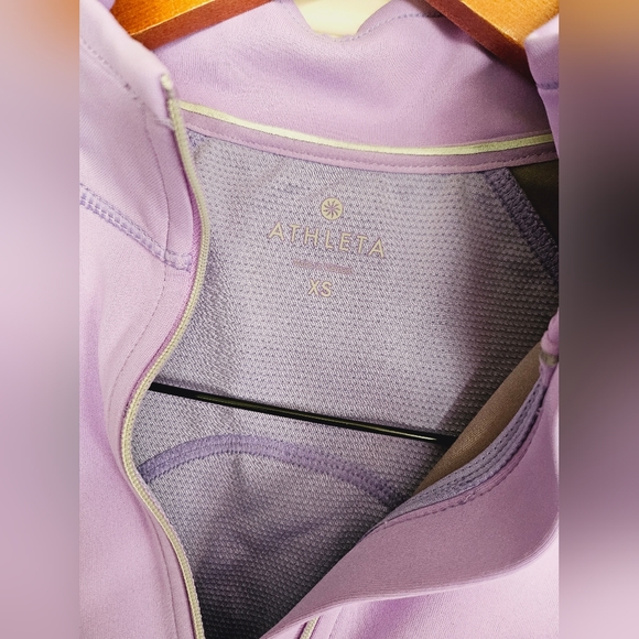 Athleta XS Lavender Light Purple Jacket Excellent Condition! - Picture 4 of 5